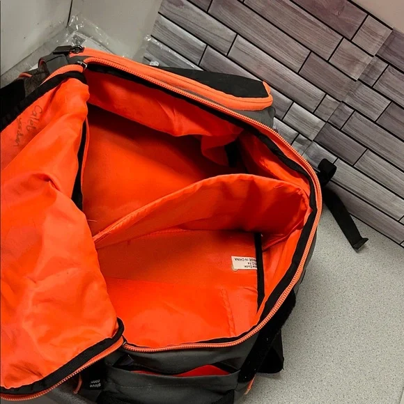 Easton Double Bat Bag/EquipmentCamouflage Black Backpack Orange Accents - Picture 5 of 12